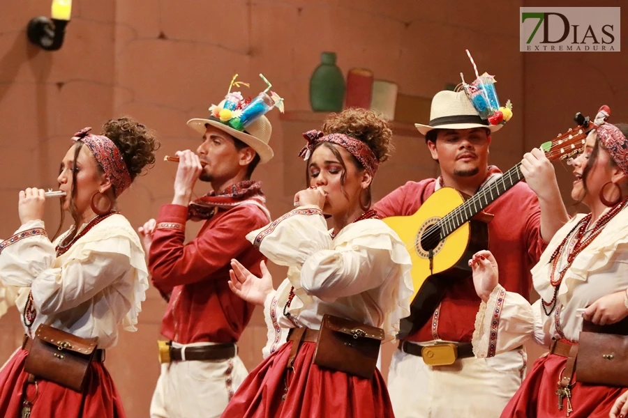 Actuación y entrevista de la murga Los Mini - Folk en preliminares del COMBA 2026