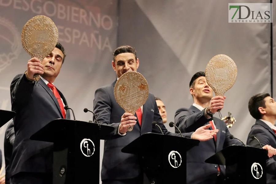 Actuación y entrevista de la murga Los Chungos en preliminares del COMBA 2026