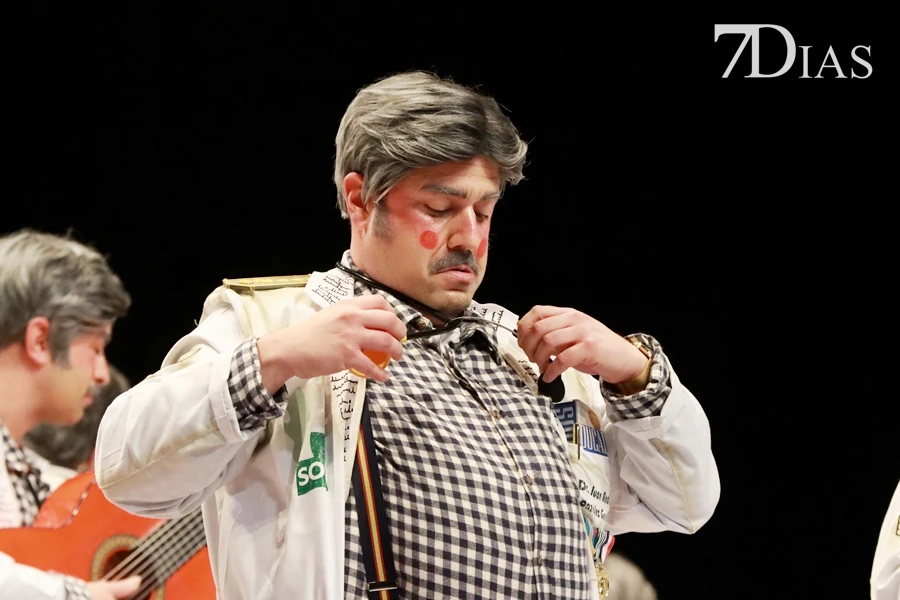 Actuación y entrevista de la murga Los Camballotas en Semifinales del COMBA 2026