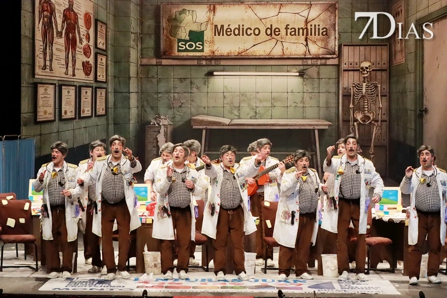 Actuación y entrevista de la murga Los Camballotas en Semifinales del COMBA 2026