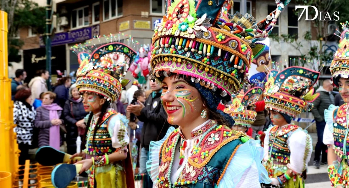 Planos generales del Desfile Infantil de Comparsas 2026