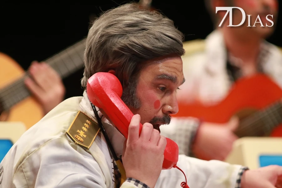 Actuación y entrevista de la murga Los Camballotas en la final del COMBA 2026