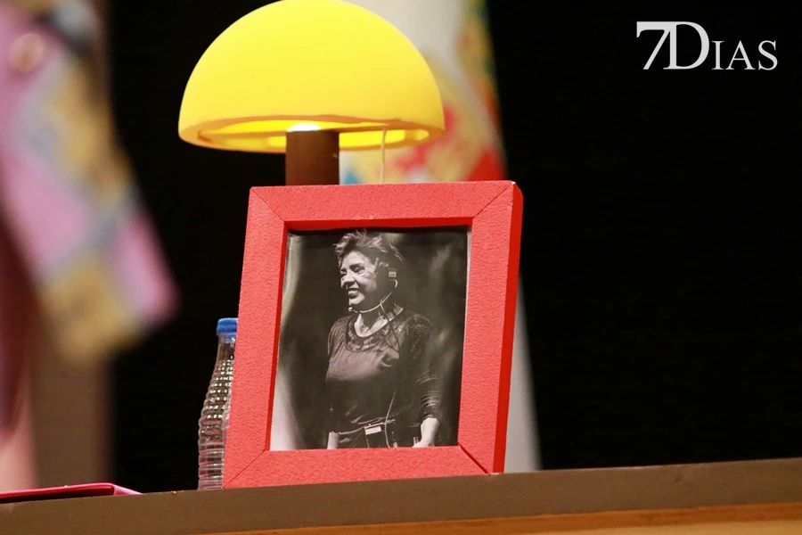 Actuación y entrevista de la murga Las Chimixurris en Semifinales del COMBA 2026