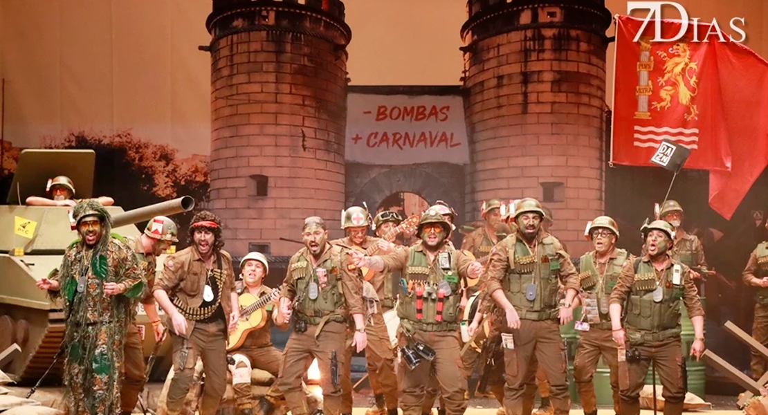 Una tropa carnavalera que convierte el escenario en una auténtica fiesta