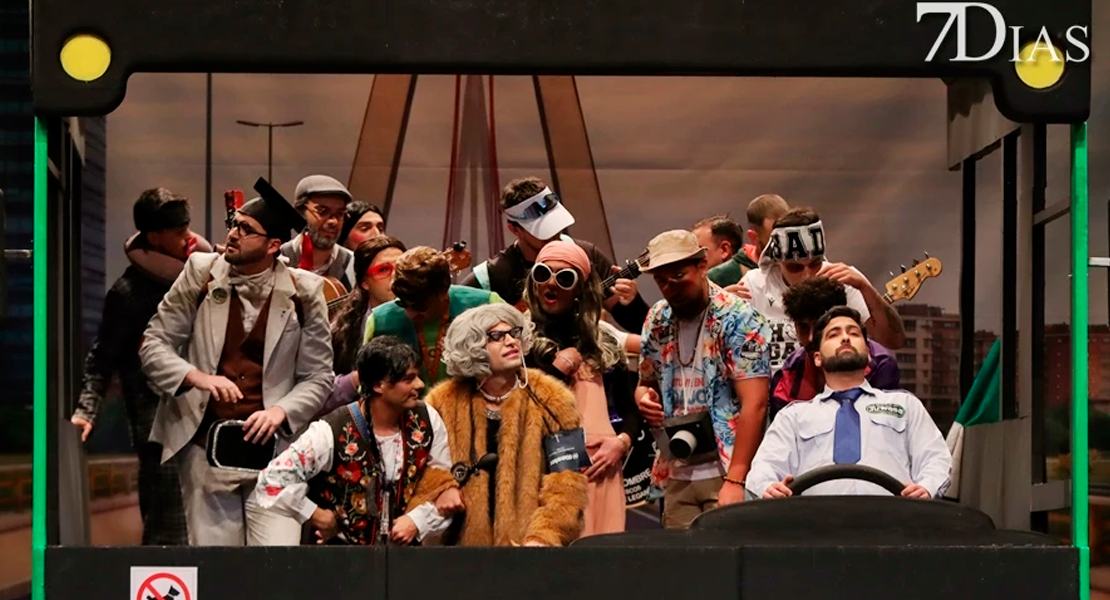 Los Escusaos conquistan al público con su autobús rumbo a las semifinales