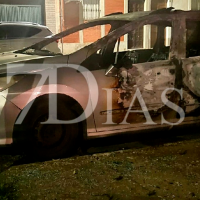 Arde un vehículo en la barriada de San Fernando