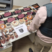 Tres detenidos tras robar productos ibéricos de alto valor en la provincia de Cáceres