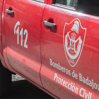 Bomberos de Badajoz denuncian falta de personal tras el incendio en La Granadilla