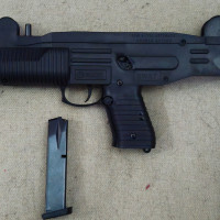 Detenidos por crear armas con una alarma y señales y venderlas por Europa