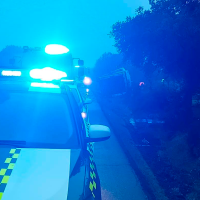 Rescatan a dos trabajadores atrapados en un camión accidentado en Extremadura