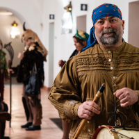 Las Hurdes reviven mitos y tradiciones en su particular carnaval: el Entruejo Jurdanu