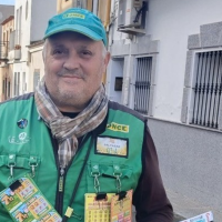 El vendedor que ha repartido 40.000 € en Mérida avisa: “Antes de que acabe el año doy otro”