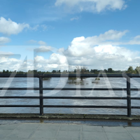 Cierran de nuevo el Puente de la Autonomía en Badajoz por la crecida del Guadiana