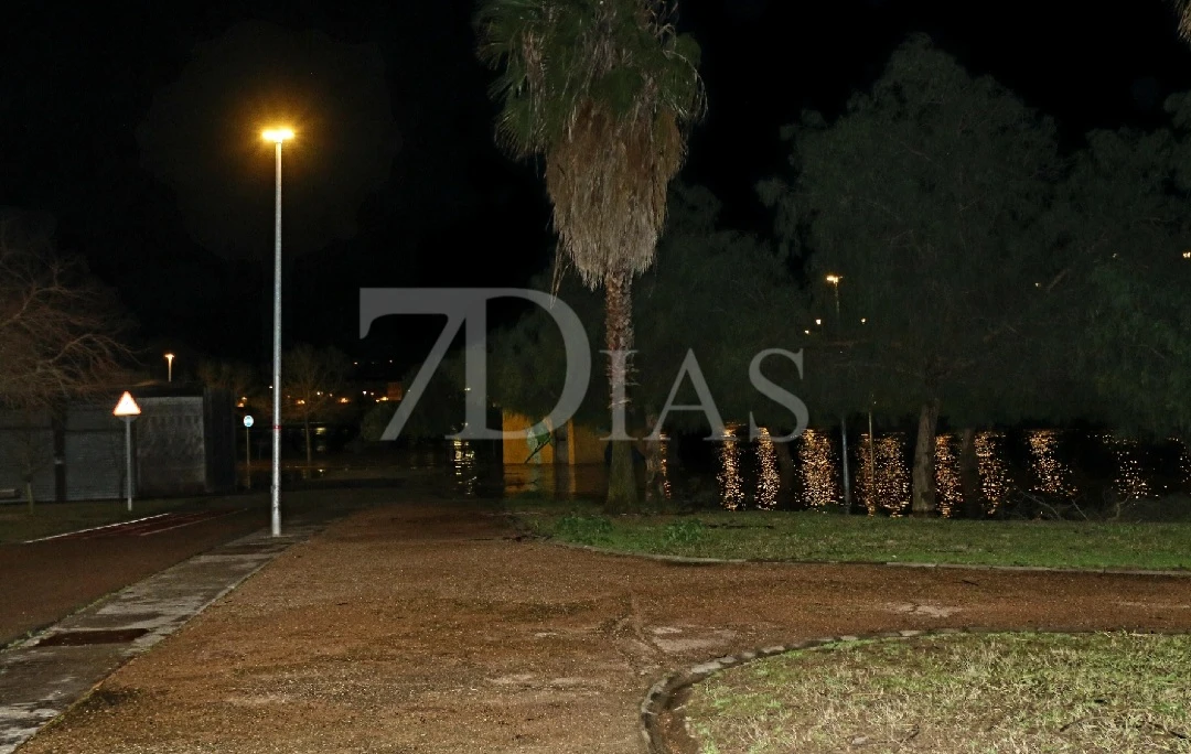 Imágenes del paso de la borrasca Marta durante esta madrugada en Badajoz