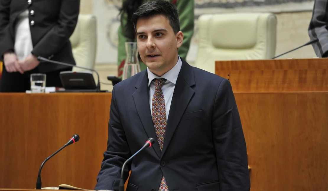 El PSOE denuncia “uso partidista” de los fondos públicos por parte de Guardiola