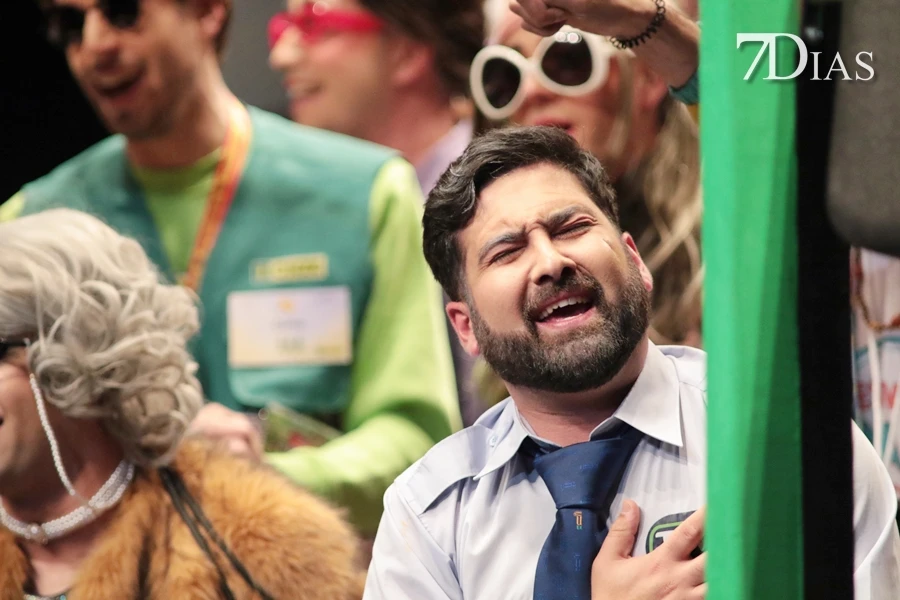 Actuación y entrevista de la murga Los Escusaos en preliminares del COMBA 2026