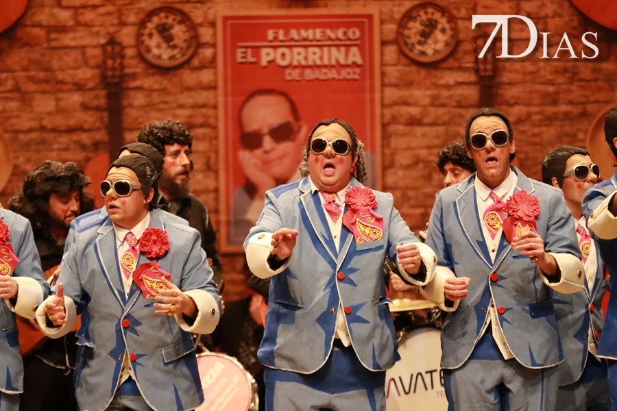 Actuación y entrevista de la murga  A Contralgolpe en la final del COMBA 2026