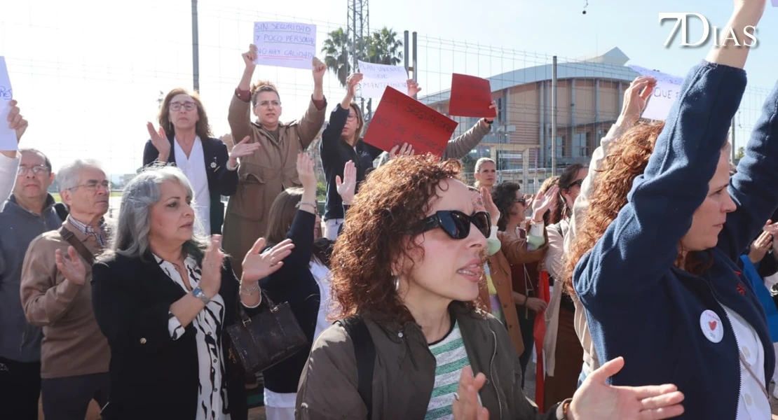 Trabajadores de la residencia La Granadilla: "No sonó la alarma, teníamos las llamas encima"
