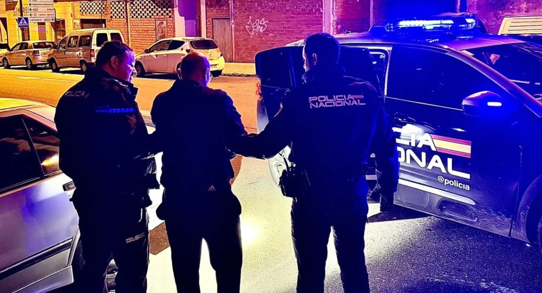 Detienen a un hombre tras robar con fuerza varios coches en Plasencia