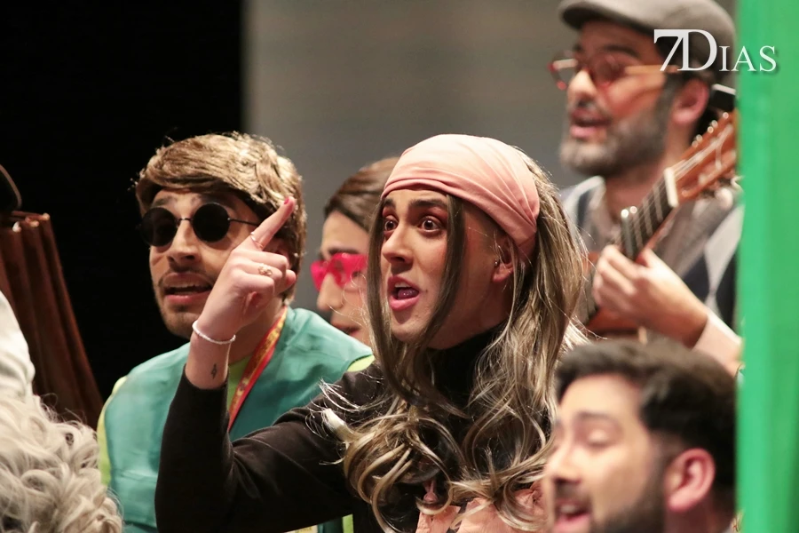 Actuación y entrevista de la murga Los Escusaos en preliminares del COMBA 2026