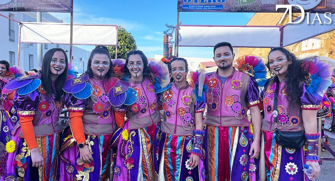 Los carnavaleros apoyan a Balumba maquillándose como la comparsa en Talavera