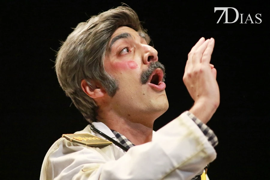 Actuación y entrevista de la murga Los Camballotas en Semifinales del COMBA 2026