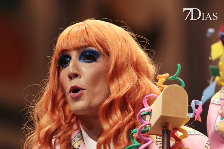 Actuación y entrevista de la murga Las Chimixurris en preliminares del COMBA 2026