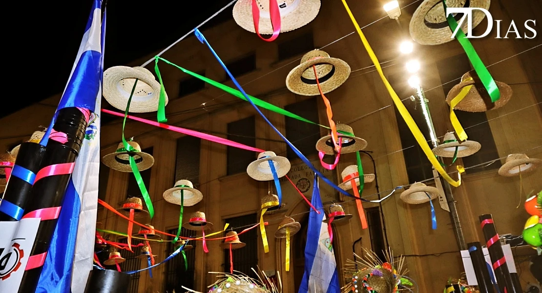 Los mejores primeros planos del Gran Desfile del Carnaval de Badajoz 2026