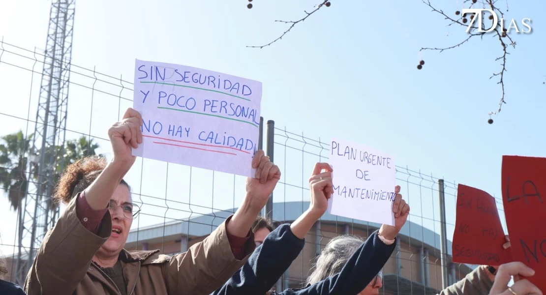 Trabajadores de la residencia La Granadilla: "No sonó la alarma, teníamos las llamas encima"