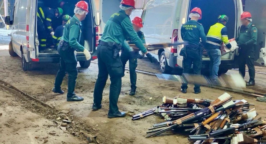La Guardia Civil reduce a chatarra 835 armas en Cáceres