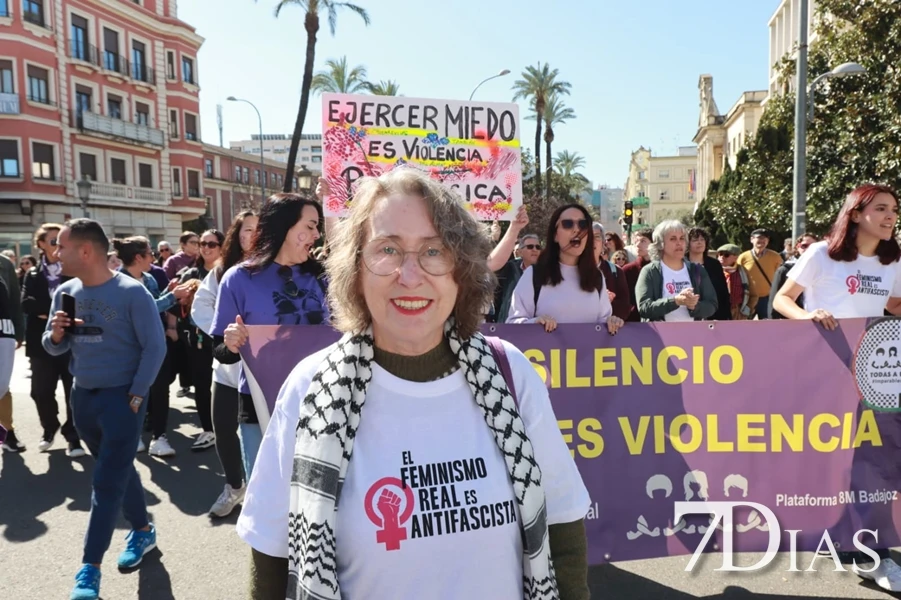 Marcha del 8M en Badajoz en imágenes
