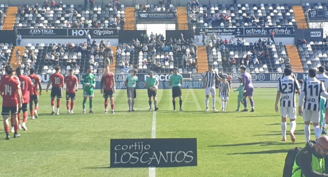 El CD Badajoz suma 3 puntos en un partido muy exigente