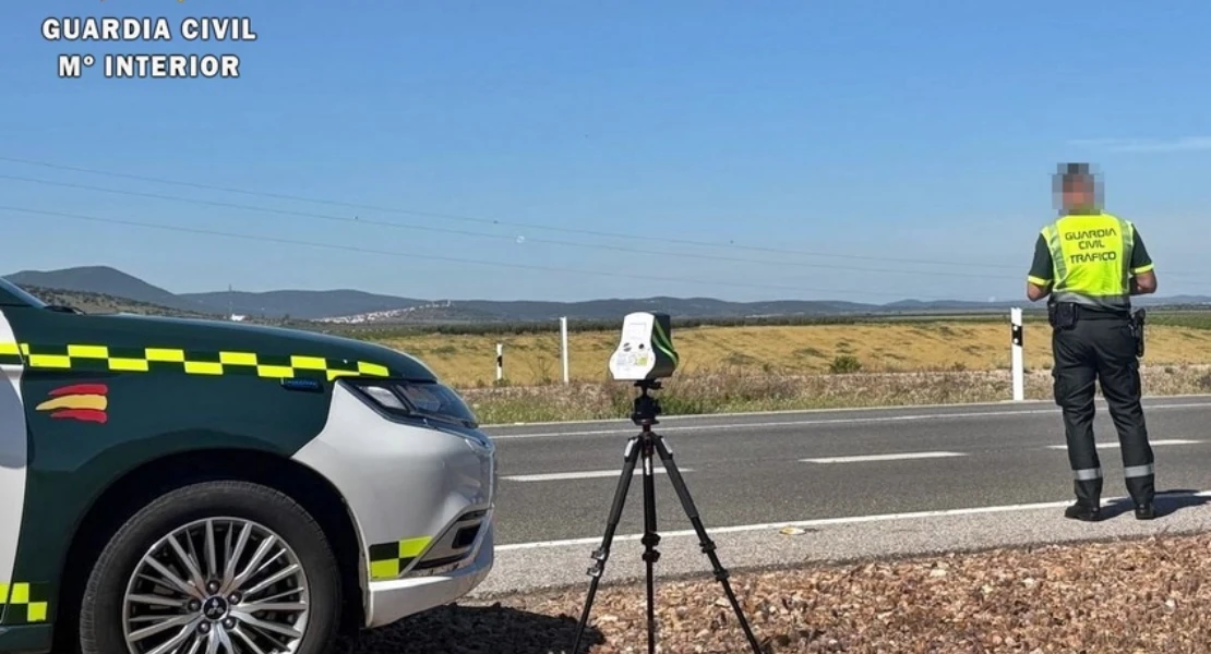 Pillan a dos motoristas doblando la velocidad permitida en la provincia de Badajoz