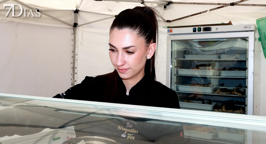 Aficionados de todas partes se unen en Villanueva del Fresno en busca del gurumelo