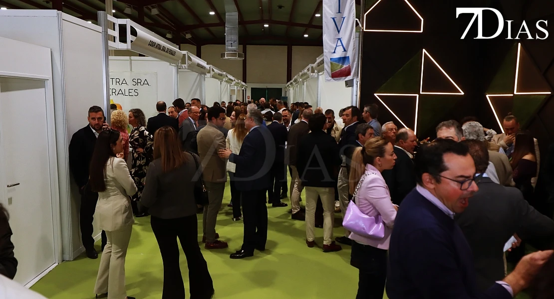 VINAC celebra una nueva edición en Almendralejo: lo mejor del vino, la aceituna y el cava