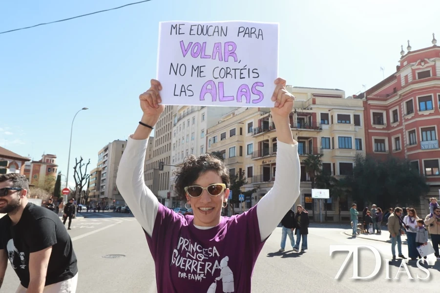 Marcha del 8M en Badajoz en imágenes