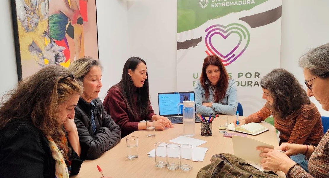 De Miguel insta a las administraciones extremeñas a que apoyen la protección animal