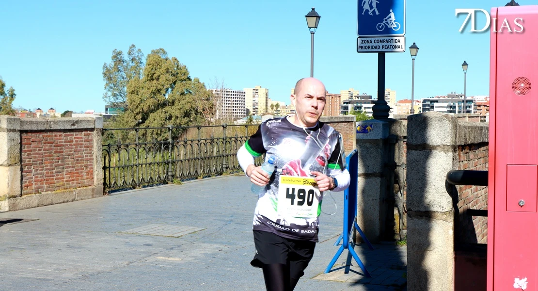 Galería de imágenes y vídeo de la 32 Maratón y 10 Medio Maratón 'Ciudad de Badajoz'