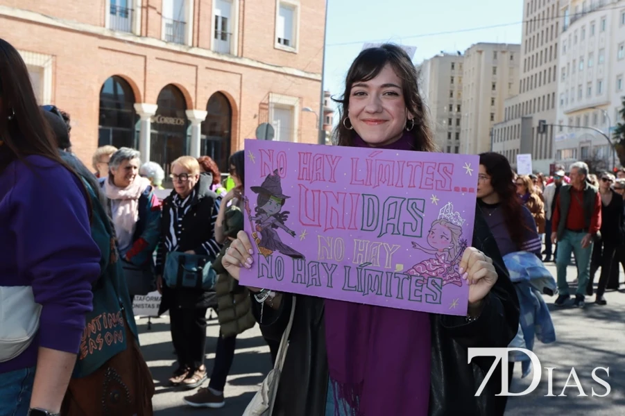 Marcha del 8M en Badajoz en imágenes