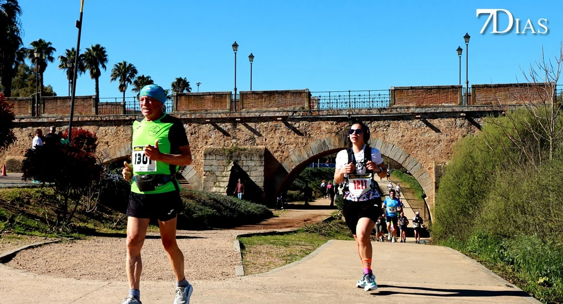 Galería de imágenes y vídeo de la 32 Maratón y 10 Medio Maratón 'Ciudad de Badajoz'