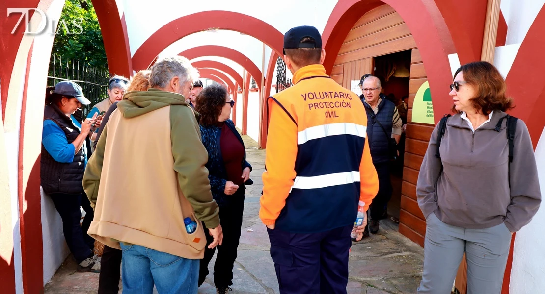 Aficionados de todas partes se unen en Villanueva del Fresno en busca del gurumelo
