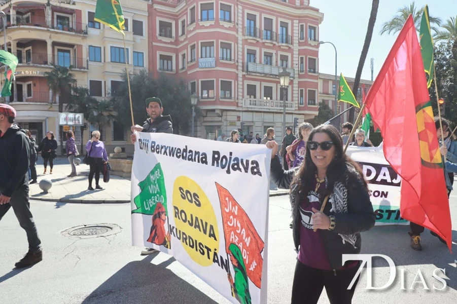 Marcha del 8M en Badajoz en imágenes