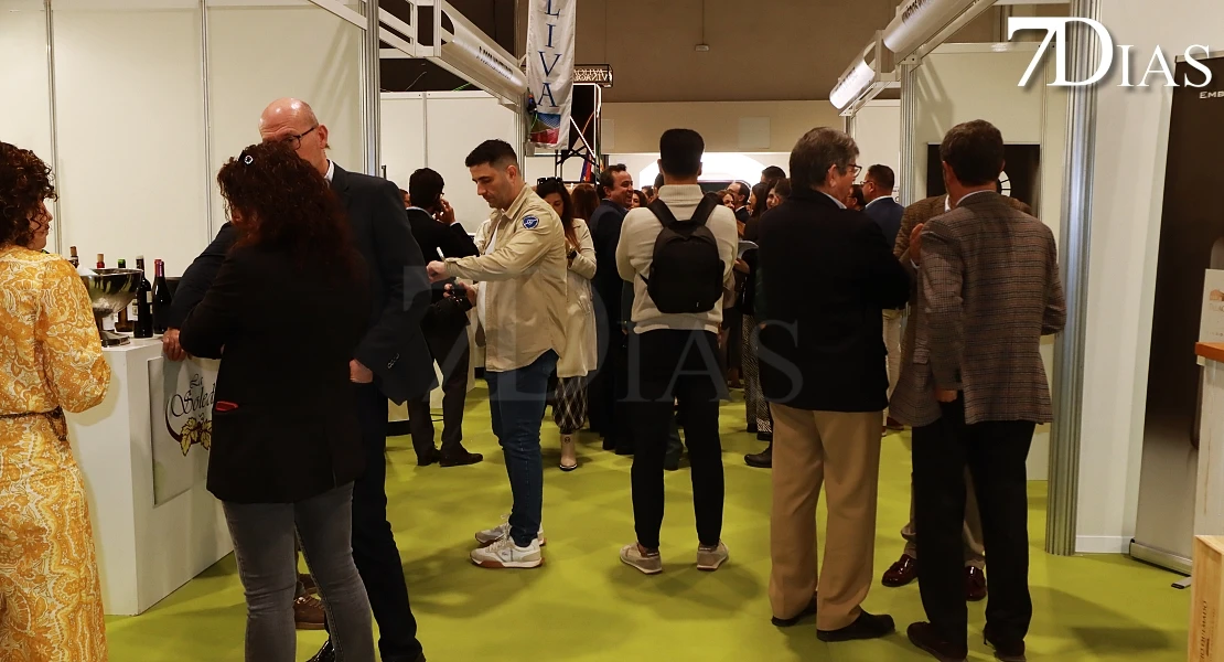 VINAC celebra una nueva edición en Almendralejo: lo mejor del vino, la aceituna y el cava