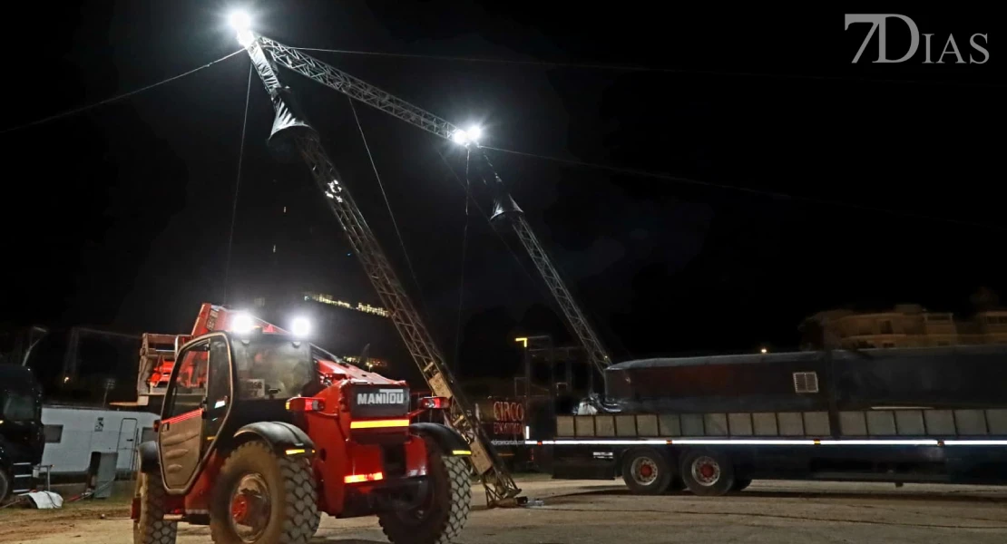 El Circo Encantado desmonta su instalación y fija nueva ubicación en Badajoz