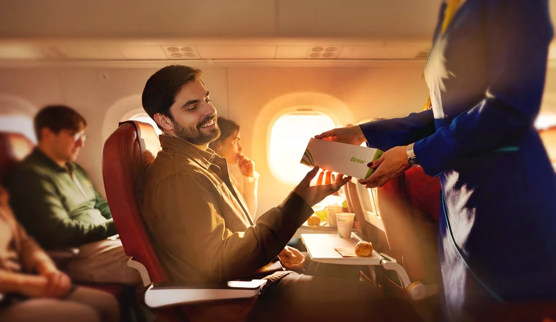 La compañía aérea Binter eleva su experiencia gastronómica a bordo con estas novedades