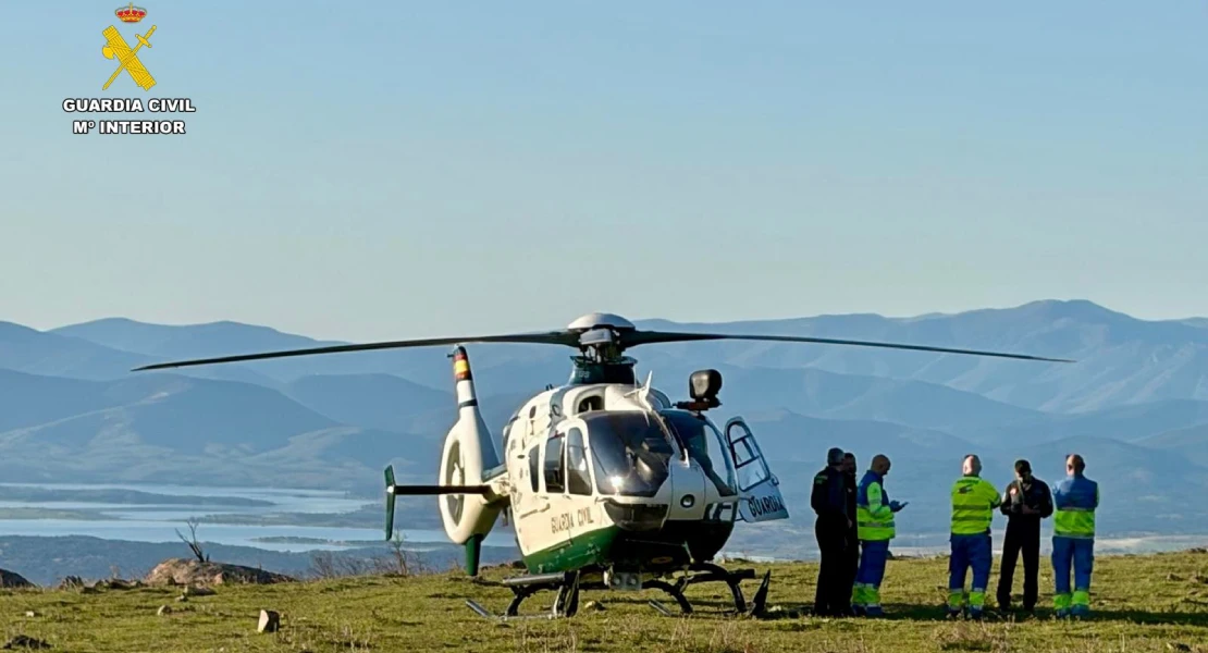 Es rescatado tras accidentarse en un paraje extremeño mientras practicaba parapente