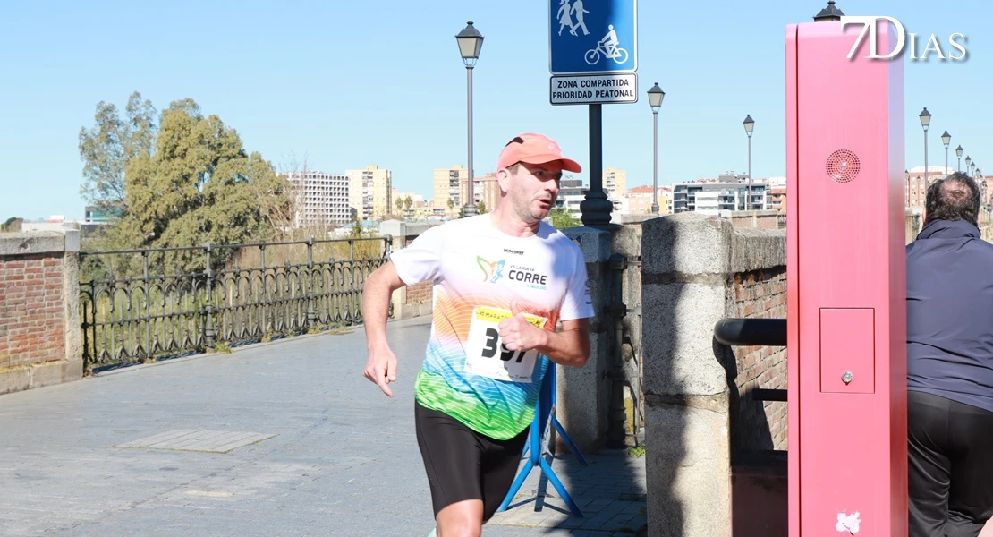 Galería de imágenes y vídeo de la 32 Maratón y 10 Medio Maratón 'Ciudad de Badajoz'