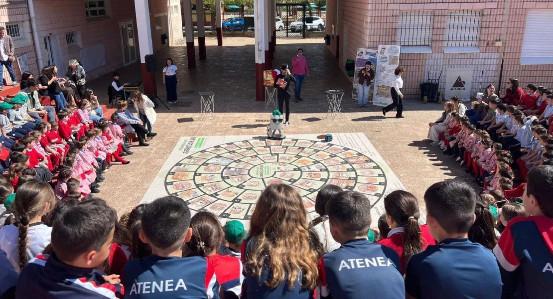 Educación enseña a los jóvenes extremeños a elegir "lo de aquí", el comercio local