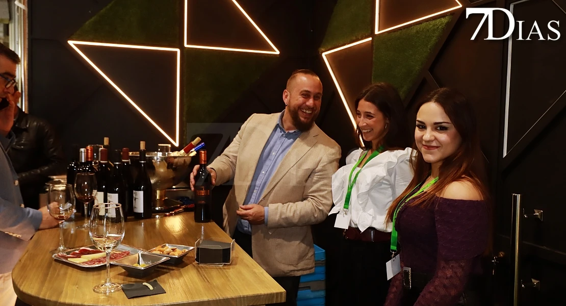 VINAC celebra una nueva edición en Almendralejo: lo mejor del vino, la aceituna y el cava