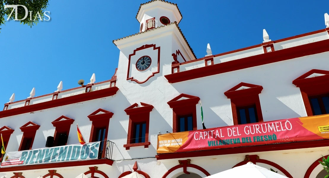 Aficionados de todas partes se unen en Villanueva del Fresno en busca del gurumelo